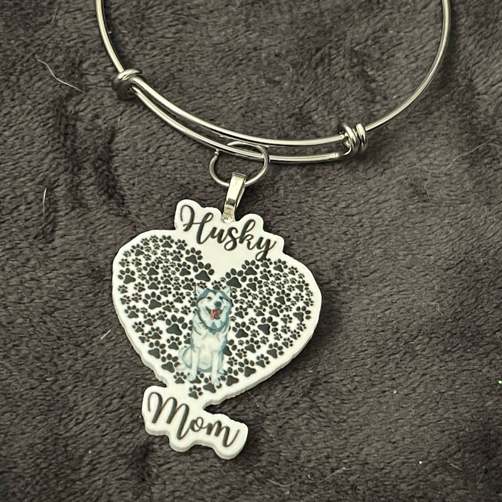 Husky Mom Heart Charm Bracelet